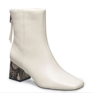 French ConnectionTess Snakeskin Square Toe Faux Leather Ankle Booties Size 8 New